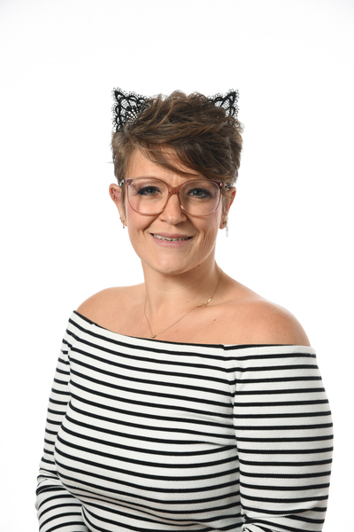 Photo of Mrs M Ainsworth
